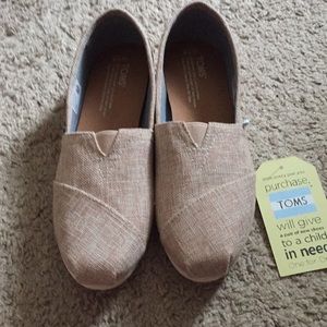 Toms Size 7.5! Brand New with Tags!